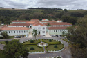 O governador Carlos Massa Ratinho Junior visita nesta quarta-feira (14) o Hospital Regional São Sebastião, na Lapa. A Secretaria de Estado da Saúde disponibiliza seis leitos de UTI no hospital.  A unidade já conta com 40 leitos de enfermaria na estratégia de combate à Covid-19.  14/04/2021 - Foto: Geraldo Bubniak/AEN