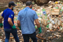 Mutirão retira quatro toneladas de lixo do Arroio da Ronda. Foto: Sanepar