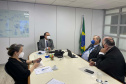 Representantes da Secretaria Estadual de Saúde (Sesa) se reuniram nesta segunda-feira (18) com o Ministério da Saúde, em Brasília, para debater o cenário pós-Covid. O principal assunto em pauta foi a manutenção e destino de 600 leitos de UTI habilitados no Paraná ao longo da pandemia. Foto: SESA