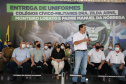 O governador Carlos Massa Ratinho Junior entregou nesta quinta-feira (04) mais 1.837 kits de uniformes para três colégios estaduais cívico-militares (CECM) de Umuarama, no Noroeste do Paraná. Foto:  Umuarama, 04/11/2021 - Foto: Ari Dias/AEN