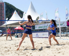 Caiobá recebe mundial de beach tennis com mais de 600 atletas