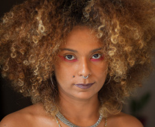 MUPA traz artista indígena para apresentar performance inédita no Brasil