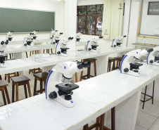 Unicentro entrega equipamentos de última geração para os Laboratórios de Ciências Biológicas e Farmácia