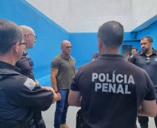 GUARATUBA - Secretário de Segurança acompanha ações do Verão Maior Paraná em Guaratuba e na Ilha do Mel -   O secretário e sua comitiva estiveram nas sedes do Corpo de Bombeiros Militar, da Polícia Militar, da Polícia Civil e da Polícia Penal, em Guaratuba - 