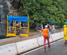 Obra do DER no km 41 da BR-277 chega a 70% de execução neste final de semana 