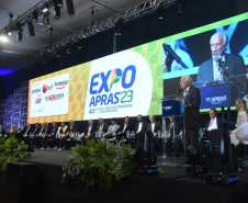 O vice-governador Darci Piana e o secretário da Agricultura, Norberto Ortigara, participaram da abertura da ExpoApras 2023.
