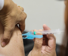 Ceasa Curitiba terá vacinações da Covid Bivalente e da Gripe