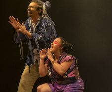 Musical Itan e Tal volta ao Guairinha no mês de maio pelo projeto Crianças no Teatro