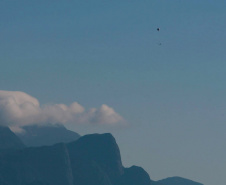 Mesmo proibidos por lei, balões levam perigo às Unidades de Conservação do Paraná