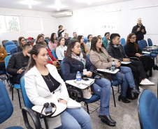 Comitiva dos EUA e Ministério da Saúde acompanha trabalho do Paraná sobre síndromes gripais em região de fronteira 