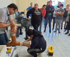 Em Prudentópolis, mulheres se formam encanadoras em curso de manutenção hidrossanitária da Sanepar