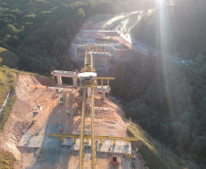 Transporte de vigas para pontes da Rodovia dos Minérios segue até o dia 22 