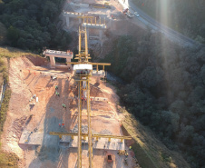 Transporte de vigas para pontes da Rodovia dos Minérios segue até o dia 22 