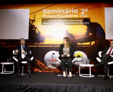Avanços de uma década da Lei dos Portos é debatida em seminário realizado na capital paranaense