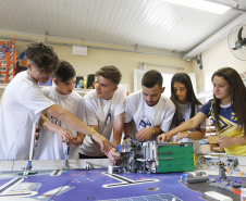 Após três anos, programa de robótica da rede estadual alcança 1,6 mil escolas