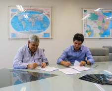 Assinatura do Termo de Cooperação Técnica entre Senar-Pr e Sedest. Foto: Patryck Madeira