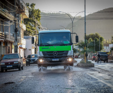 Paraná manda mais 30 caminhões-pipa para auxiliar o Rio Grande do Sul