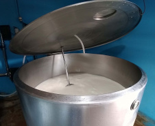 -Boletim Agropecuário analisa os preços do leite no Paraná
