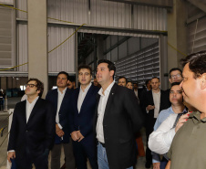 Governador Carlos Massa Ratinho Junior visita a nova fábrica de garrafas da Ambev, que está sendo construída em Carambeí.
