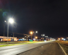 Obra de nova iluminação da BR-277 em Foz do Iguaçu e municípios vizinhos chega a 74% 