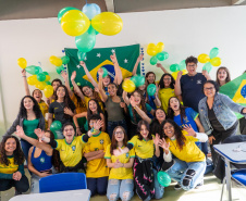 Aula de globalização: escolas estaduais mobilizaram alunos para a abertura das Olimpíadas