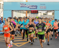 A capital paranaense foi sede neste domingo (4) da prova Disney Magic Run 2024, evento que contou com a participação de aproximadamente 5 mil atletas e aconteceu na Universidade Positivo.