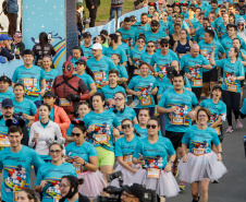 A capital paranaense foi sede neste domingo (4) da prova Disney Magic Run 2024, evento que contou com a participação de aproximadamente 5 mil atletas e aconteceu na Universidade Positivo.