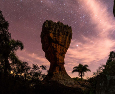 Caminhada Noturna no Parque Estadual de Vila Velha se une ao evento global da NASA