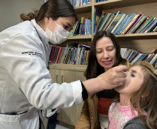 Com mais de 160 mil doses aplicadas, Paraná divulga novo balanço da força-tarefa de vacinação nas escolas