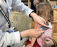 Com mais de 160 mil doses aplicadas, Paraná divulga novo balanço da força-tarefa de vacinação nas escolas