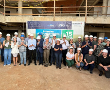 Secretários estaduais vistoriam obras do primeiro AME Universitário do país