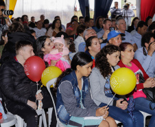 532 famílias de Cafelândia e Nova Aurora recebem as chaves da casa própria