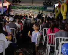 532 famílias de Cafelândia e Nova Aurora recebem as chaves da casa própria