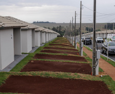 532 famílias de Cafelândia e Nova Aurora recebem as chaves da casa própria