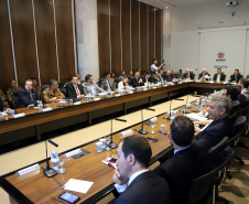 Governador Carlos Massa Ratinho Junior durante a primeira reunião de trabalho com a equipe de secretários de Estado.  -  Curitiba, 02/01/2019  -  Foto: José Fernando Ogura/ANPr