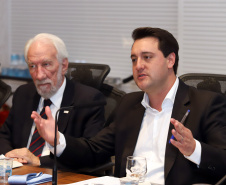 Governador Carlos Massa Ratinho Junior durante a primeira reunião de trabalho com a equipe de secretários de Estado.  -  Curitiba, 02/01/2019  -  Foto: Rodrigo Félix Leal