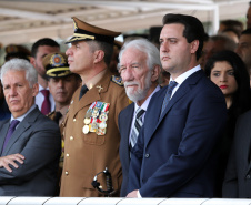 Governador Carlos Massa Ratinho Júnior participa da cerimônia de troca de comando da Polícia Militar do Paraná. O novo camandante-geral é o coronel Péricles de Matos. Ele substitui no cargo a coronel Audilene Dias Rocha.  -  Curitiba, 08/01/2019  -  Foto: José Fernando Ogura/ANPr