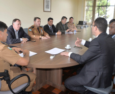 Diretoria-geral do Departamento de Trânsito do Paraná (Detran-PR) reuniu-se nesta terça-feira (22) com representantes da Polícia Rodoviária Federal e da Polícia Militar do Paraná, na Academia Policial Militar do Guatupê, em São José dos Pinhais. Foto: Pamella Rosa/Detran