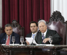 O governador Carlos Massa Ratinho Junior participa da posse de Nestor Baptista na Presidência do Tribunal de Contas do Estado do Paraná.  -  Curitiba, 23-01-19Foto: Arnaldo Alves / ANPr.