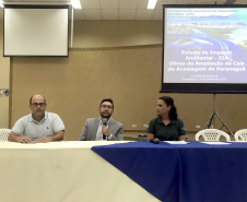 Mais de 600 pessoas participaram da audiência pública para apresentação do projeto de ampliação do cais de acostagem do Porto de Paranaguá. Na reunião, realizada quarta-feira (23) e que durou cinco horas, moradores de comunidades pesqueiras, tradicionais, indígenas e de todo os bairros da cidade conheceram e opinaram sobre o projeto. Foto: APPA