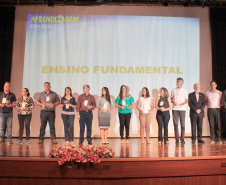 A Secretaria de Estado da Educação iniciou nessa quinta-feira (24), em Pinhão (no Centro-Sul), a segunda etapa do Seminário de Diretores ? Aprendizagem em Foco 2019. HOMENAGENS - As escolas estaduais das dez regionais com as melhores notas e maior crescimento no Índice de Desenvolvimento da Educação Básica (Ideb) foram homenageadas pela pasta na abertura do evento.  -  Faxinal do Céu, 24/01/2019  -  Foto: Fernandor de Jesus/SEED