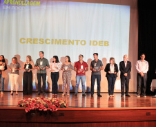 A Secretaria de Estado da Educação iniciou nessa quinta-feira (24), em Pinhão (no Centro-Sul), a segunda etapa do Seminário de Diretores ? Aprendizagem em Foco 2019. HOMENAGENS - As escolas estaduais das dez regionais com as melhores notas e maior crescimento no Índice de Desenvolvimento da Educação Básica (Ideb) foram homenageadas pela pasta na abertura do evento.  -  Faxinal do Céu, 24/01/2019  -  Foto: Fernandor de Jesus/SEED