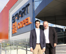 Presidente da Copel, Daniel Pimentel Slaviero (centro), e o diretor da Copel Distribuição, Antonio Guetter (à esquerda), visitam o Smart Copel. Curitiiba, 25/01/2019 -  Foto: Dani Catisti/Copel