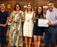 O secretário de estado da saúde, Beto Preto, participou na noite desta quinta-feira (24), da solenidade de formatura da 2ª turma de Residência Multiprofissional, da Autarquia Municipal de Saúde de Apucarana.Foto:Josias Pinto/Divulgação -SESA