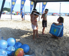  Brincadeiras unem famílias e ensinam de forma lúdica  -  Foto: Divulgação Sanepar