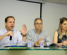 Coletiva de imprensa sobre o enfrentamento da febre amarela no Paraná. Na foto, e/d: Nestor Werner, diretor geral da Secretaria estadual da Saúde; João Crivelaro, da Superintendência em Vigilância à Saúde e Monique Costa, da Superintendência de Atenção à Saúde. -  Curitiba, 30/01/2019  -  Foto: Jaelson Lucas/anpr