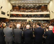 O governador Carlos Massa Ratinho Junior participou nesta sexta-feira (01) da solenidade de posse dos 54 deputados estaduais na Assembleia Legislativa do Paraná. -  Curitiba, 01/02/2019  -  Foto:  Rodrigo Félix Leal/ANPr