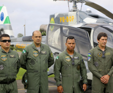 O Governo do Paraná enviou uma equipe aérea para Brumadinho (MG) com o objetivo de auxiliar nas buscas pelas vítimas do rompimento da barragem ocorrida na sexta-feira (25/01). Cinco integrantes do Batalhão de Polícia Militar de Operações Aéreas (BPMOA) viajaram neste domingo (03/02), somando-se à equipe do Corpo de Bombeiros que está naquele estado, incluída na força tarefa de buscas pelas vítimas desde o último domingo (27/01).  -  Curitiba, 03/02/2019  -  Foto: Jaelson Lucas/ANPr