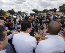 O governador Carlos Massa Ratinho Junior autoriza o início das obras de recuperação do Contorno Sul de Maringá (Noroeste). A obra será feita com recursos do Governo do Estado.  -  Maringá, 06/02/2019  -  Foto: Arnaldo Alves/ANPr