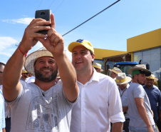 O governador Carlos Massa Ratinho Júnior entregou nesta quinta-feira (7), durante o Show Rural, em Cascavel, três tratores agrícolas para produtores do município de Catanduvas.  -  Cascavel, 07/02/2019  -  Foto: Rodrigo Félix Leal/ANPr